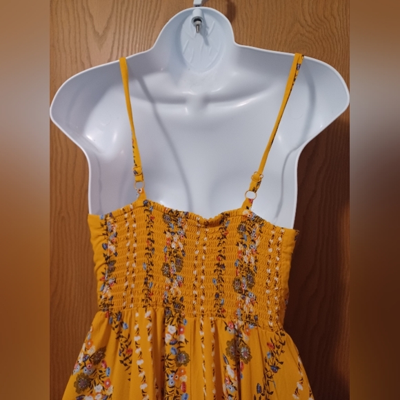 OLD NAVY yellow floral print cami sundress - Picture 6 of 9